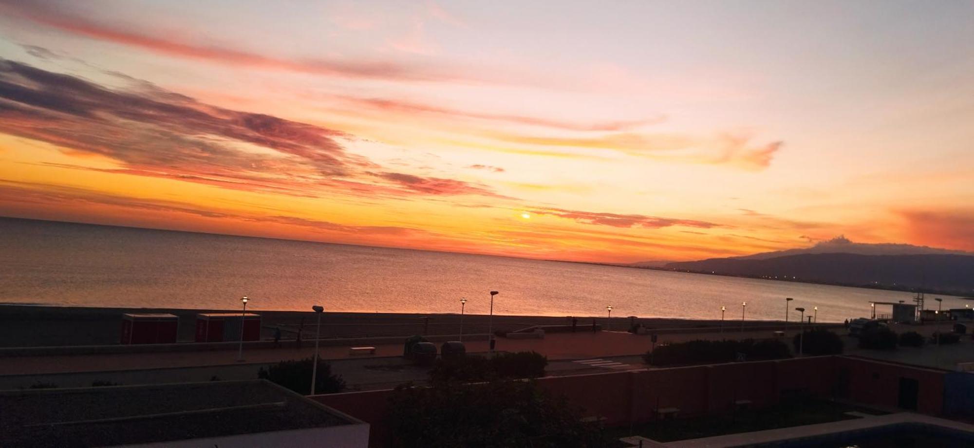Primera Linea, Magnificas Vistas Al Mar Y A La Playa Retamar  Eksteriør bilde